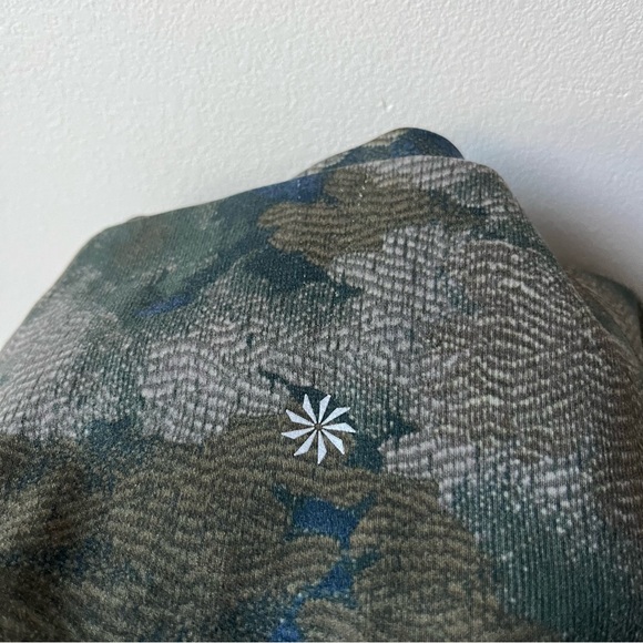 ATHLETA SALUTATION STASH HIGH RISE 7/8 LEGGING Topiary Abstract Olive - Picture 8 of 13